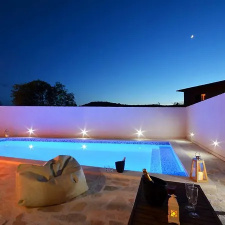 Zeljko - With Pool *